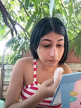 Snapshot of Julix_A chatting on 11.16.25 Julix A online show from 11.16.25