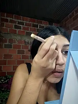 Snapshot of Julix_A chatting on 12.18.25 Julix A online show from 12.18.25