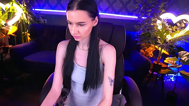 Snow WhiteeeX online show from 01.09.25