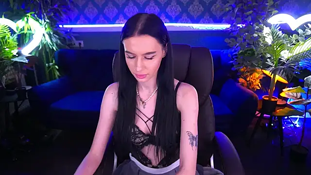 Snow WhiteeeX online show from 01.11.25