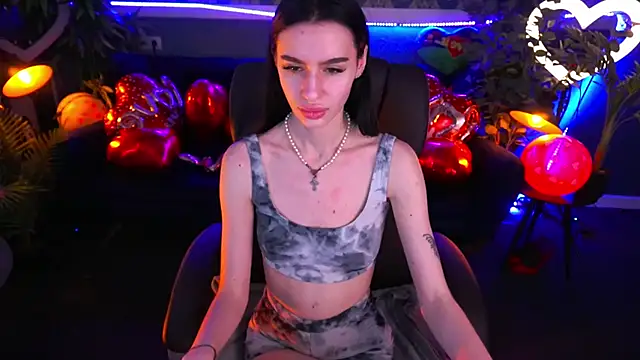 Snow WhiteeeX online show from 02.09.25