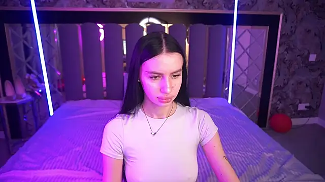 Snow WhiteeeX online show from 02.27.26