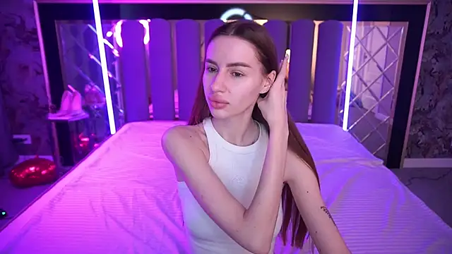 Snow WhiteeeX online show from 04.16.26