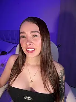 Snapshot of Lanataylor- chatting on 02.19.25 Lanataylor- online show from 02.19.25