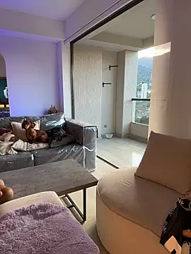 Lanataylor- online show from 04.17.26