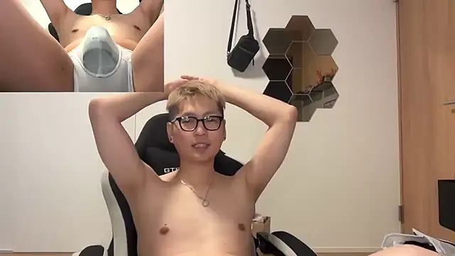 Snapshot of kensnb chatting on 02.24.26 kensnb online show from 02.24.26