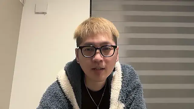 Snapshot of kensnb chatting on 02.25.26 kensnb online show from 02.25.26