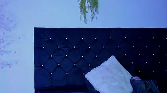 Snapshot of Natasha_by chatting on 03.18.25 Natasha by online show from 03.18.25