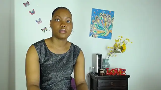 Snapshot of Madison__12 chatting on 12.05.24 Madison 12 online show from 12.05.24