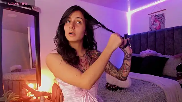 Alice woodville online show from 02.14.25