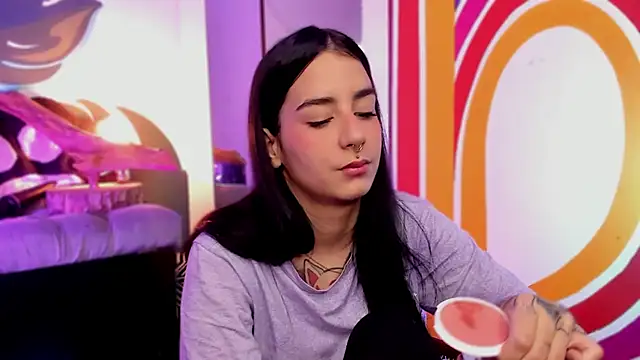 Alice woodville online show from 09.18.25