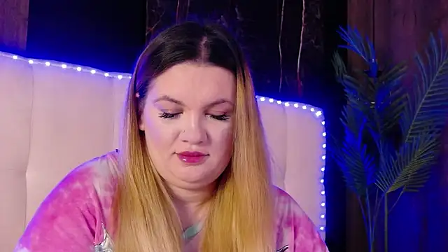 MelanieBrownn online show from 04.03.26