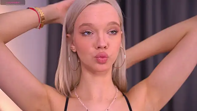  AlinaBailey online show from 04.23.26