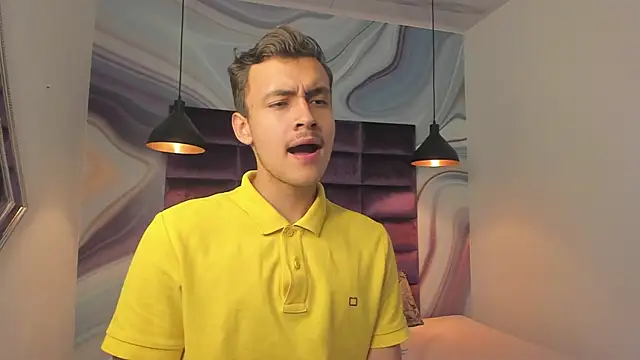 Desmon Clark online show from 01.11.25