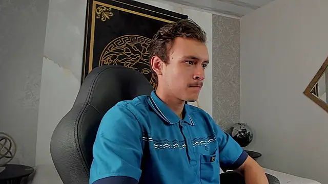 Desmon Clark online show from 02.12.25