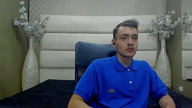 Desmon Clark online show from 03.09.25