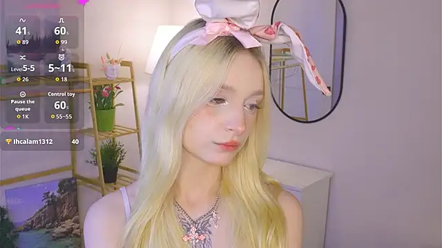 Snapshot of Naughty__Couplles chatting on 02.19.26 Naughty Couplles online show from 02.19.26