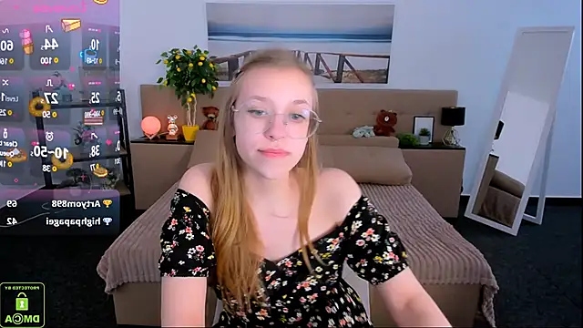 LayriantaVee online show from 02.13.25