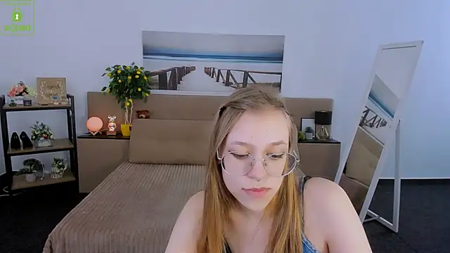 LayriantaVee online show from 03.06.25