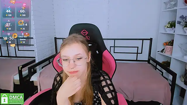 LayriantaVee online show from 03.11.25