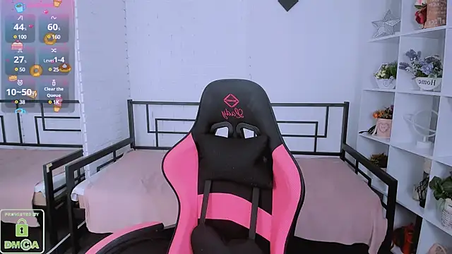 LayriantaVee online show from 03.21.25