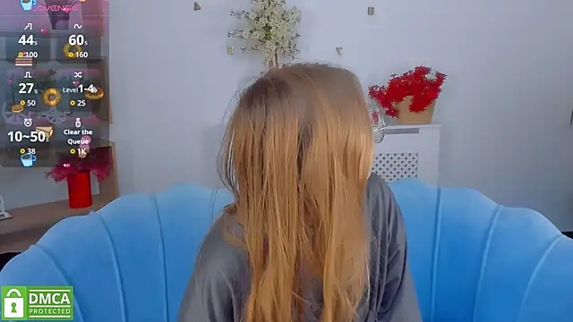 LayriantaVee online show from 09.27.25