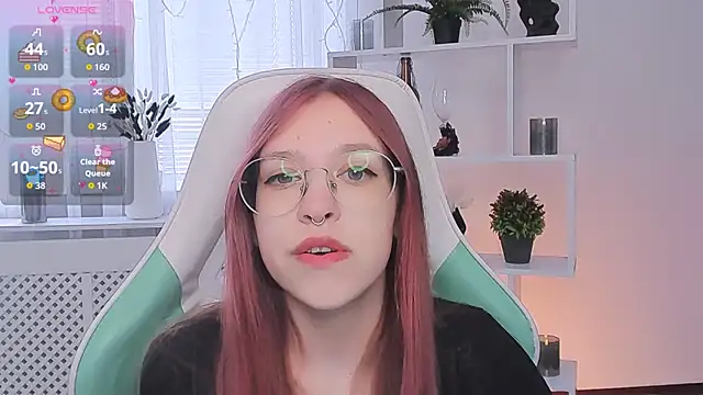 LayriantaVee online show from 05.07.26