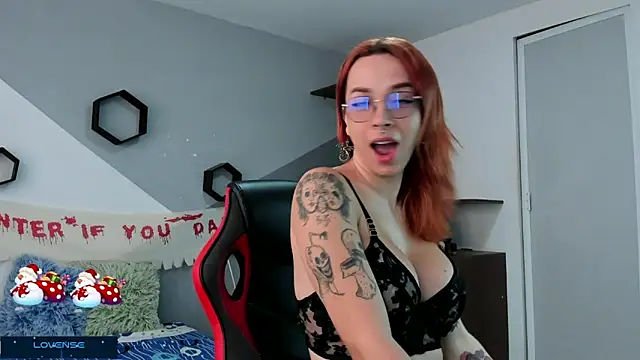 Snapshot of Danniela_rivera chatting on 12.27.24 Danniela rivera online show from 12.27.24