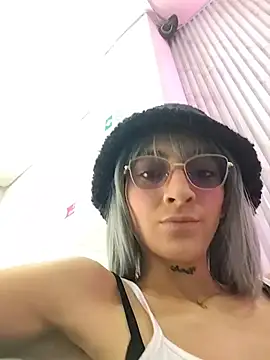 Dani pegin online show from 10.25.25