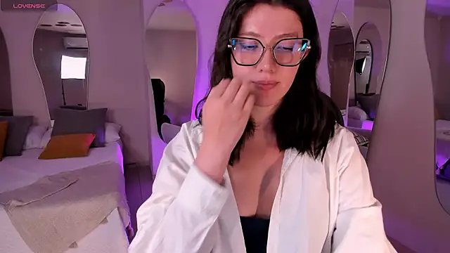 AmberFarrell online show from 03.23.26