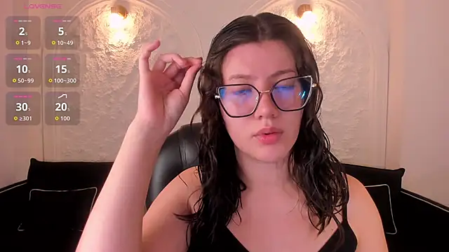 AmberFarrell online show from 04.17.26