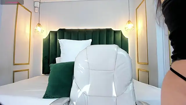 HannaPaola online show from 03.11.25