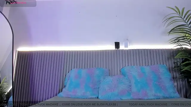 valentina lux online show from 02.23.26