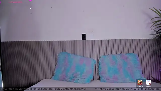 valentina lux online show from 03.31.26