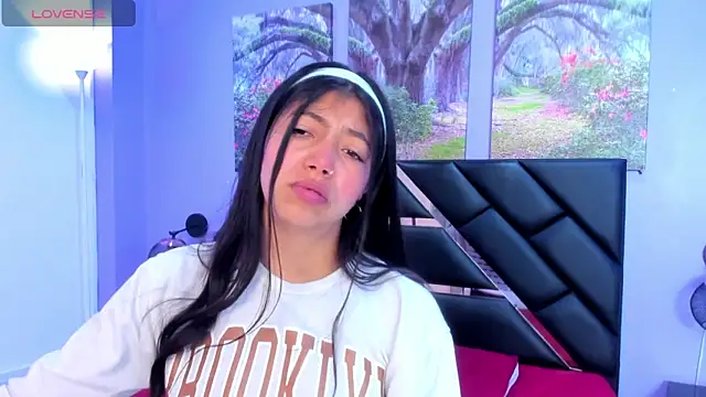 KimberlyVillaLobos online show from 09.09.25