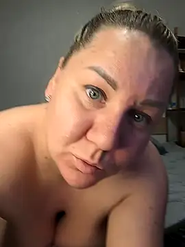 Anna Curvy online show from 04.17.26