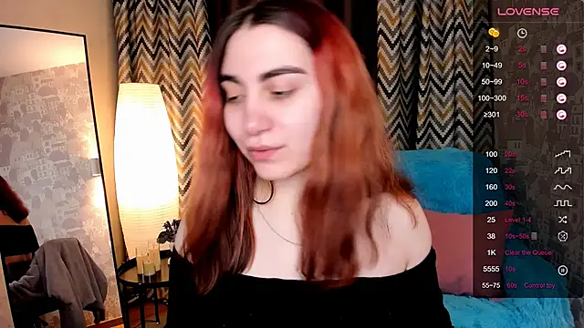 hannacheekss  online show from 11.10.25