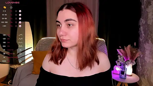 hannacheekss  online show from 02.04.26