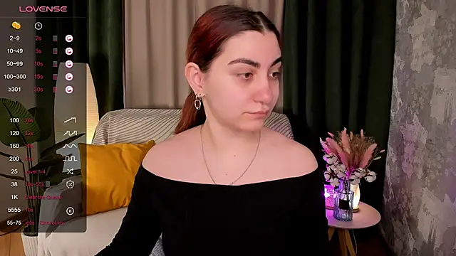 hannacheekss  online show from 04.08.26