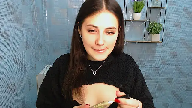 Snapshot of AliceSexyyy_ chatting on 12.08.24 AliceSexyyy online show from 12.08.24