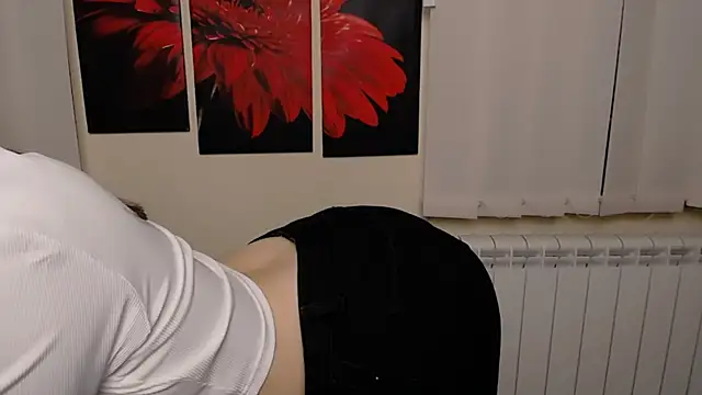 Snapshot of AliceSexyyy_ chatting on 12.09.24 AliceSexyyy online show from 12.09.24