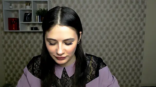 Snapshot of AliceSexyyy_ chatting on 12.24.24 AliceSexyyy online show from 12.24.24
