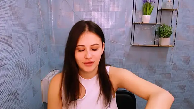 Snapshot of AliceSexyyy_ chatting on 12.25.24 AliceSexyyy online show from 12.25.24