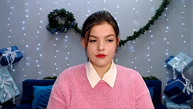 Snapshot of showmeparadise chatting on 12.12.24 showmeparadise online show from 12.12.24