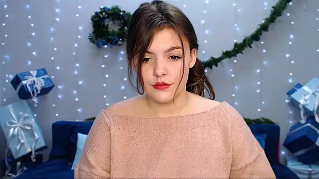 Snapshot of showmeparadise chatting on 12.13.24 showmeparadise online show from 12.13.24