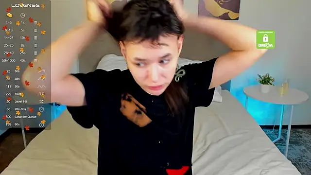 Emily Strikeee online show from 11.03.25