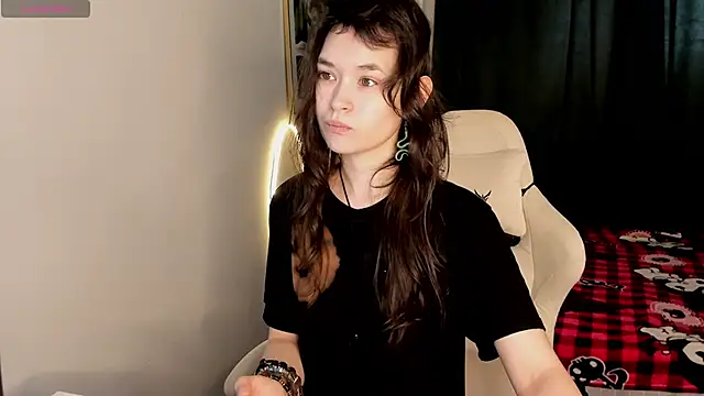 Emily Strikeee online show from 03.15.26