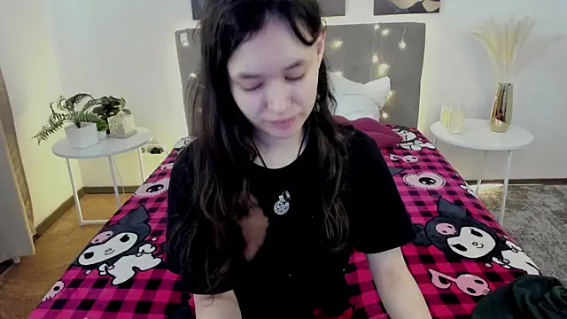 Emily Strikeee online show from 05.25.26
