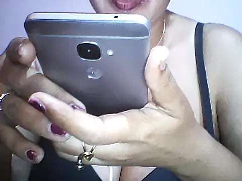 Snapshot of layanah12 chatting on 01.26.25 layanah12 online show from 01.26.25