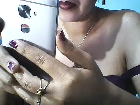 Snapshot of layanah12 chatting on 02.21.25 layanah12 online show from 02.21.25